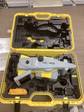 Crx5 Carlson Cr2 2 Inch Robotic Total Station For Construction And Surveying With Tablet