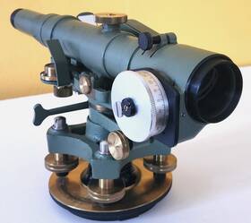 71-1111 Cubic Precision 71-3015 K&e With Opt. Mic. And 1 Arc Sec Coincidence Level