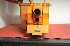 Geodimeter 610571202002 Robotic Survey Total Station And Case For Parts Only