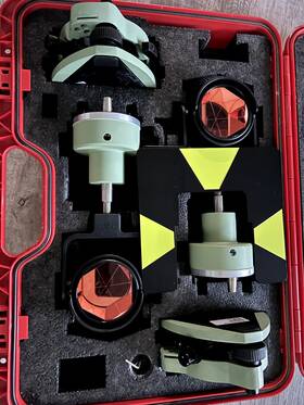 Gzr104 Leica Basic Traverse Kit With Optical Plummet