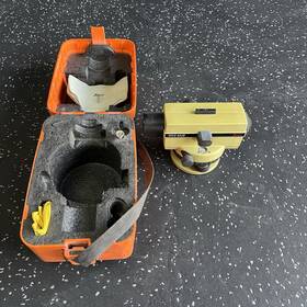 Na28 Leica Wild Automatic Level
