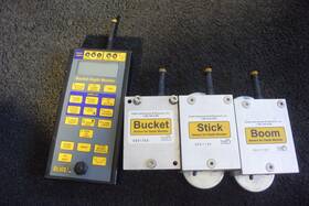 Oc107wl Oscala Ow107wl Bucket Depth Monitor Model With Stick And Boom Sensors