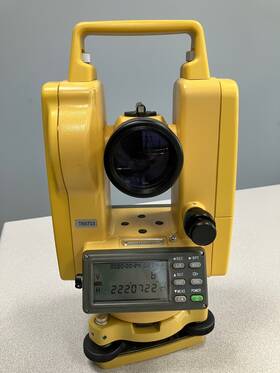 Et-02 South Electronic Theodolite With Case Surveying Equipment