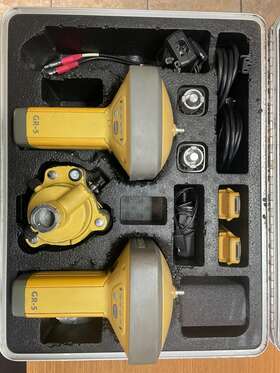01-090901-21 Topcon Gr5 Dual Gps Reciever Set With 5000 Data Collector