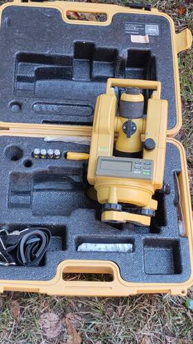 615cfm0019 Topcon 200 Series Dt 209 Station Surveying Equipment With Case