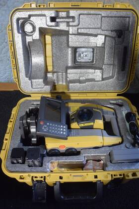 Gt-1203 Topcon Imaging Total Station Model With Carrying Case