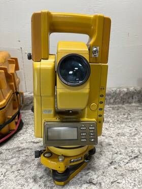 Gts-300 Topcon Ol603 Total Station With Case For Parts Or Restoration