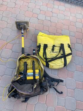 35846-11 Trimble Radio Model 4700 Pn Freq 450-460 Mhz With Antenna Soft Cases