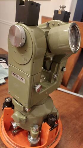 252490 Wild Heerbrugg T2 Universal Optical Surveying Theodolite With Bullet And Travel Case