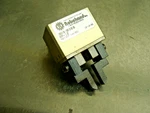 Robohand/ Destaco Pneumatic 2-JAW Parallel Gripper RP-10 40LBF Stroke .25". Fixed Price $79.99.