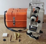 Nikon NE-10 Digital Theodolite Survey Engineering W/ Case Powers Clean Optics. Fixed Price $699.99.